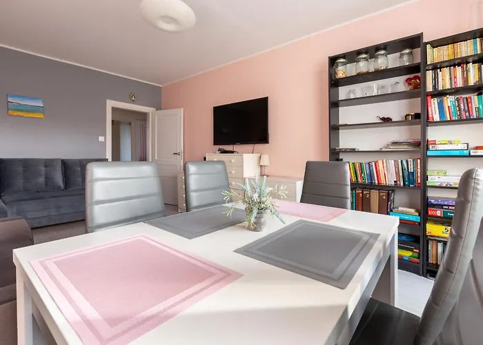 Wrzeszcz Homely By Bookinghost * Gdansk